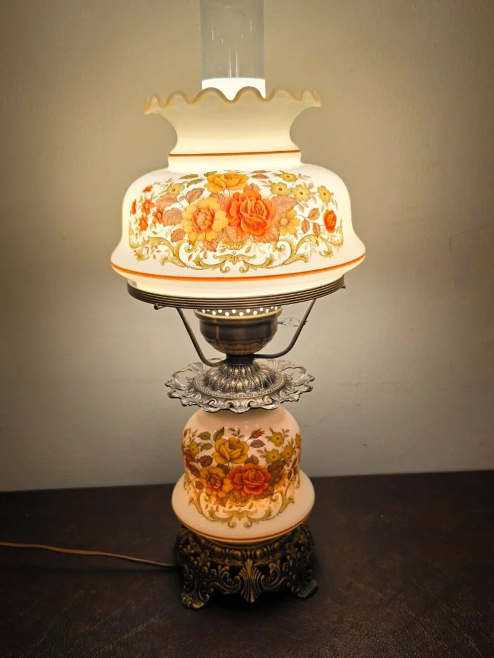 Vintage Quoizel Hurricane 2 Tier Table Lamp features a brass metal base